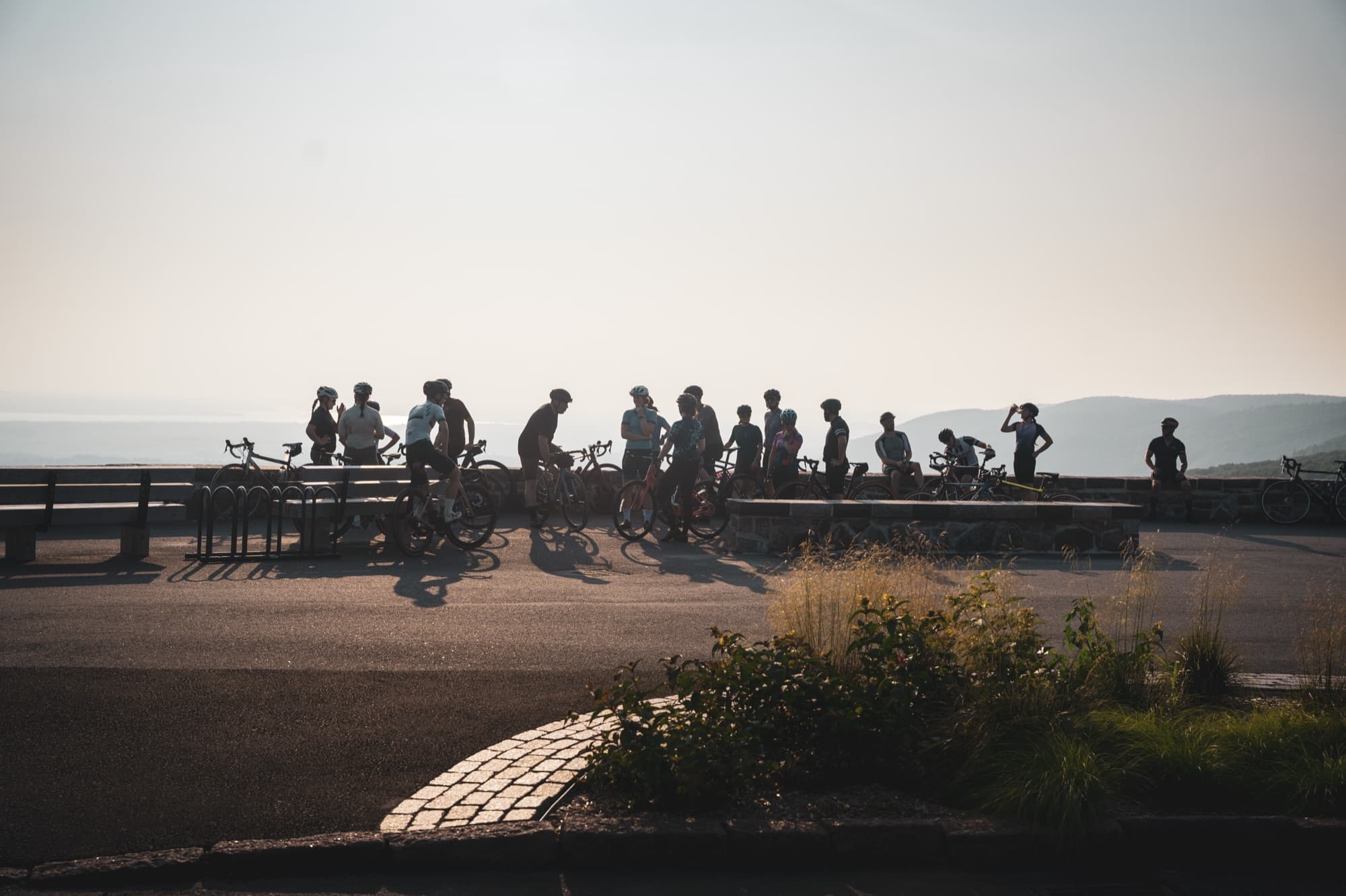 Silhouettes at the lookout at first light