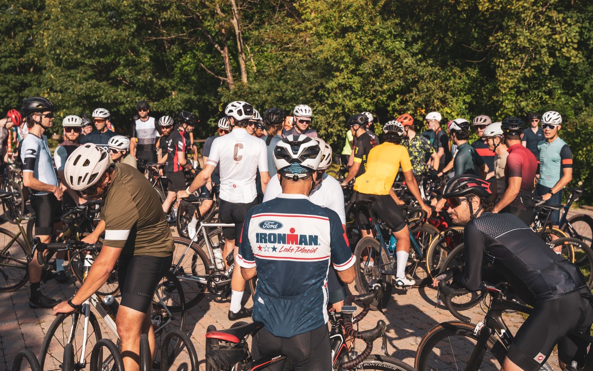 The pre-ride briefing at P3